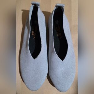 bernie mev. Silver Ballet Flats Size 37 Euro 6.5 Us